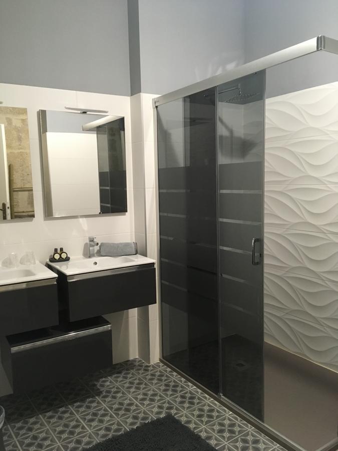 Les Suites De Peyrat Pezenas Luaran gambar