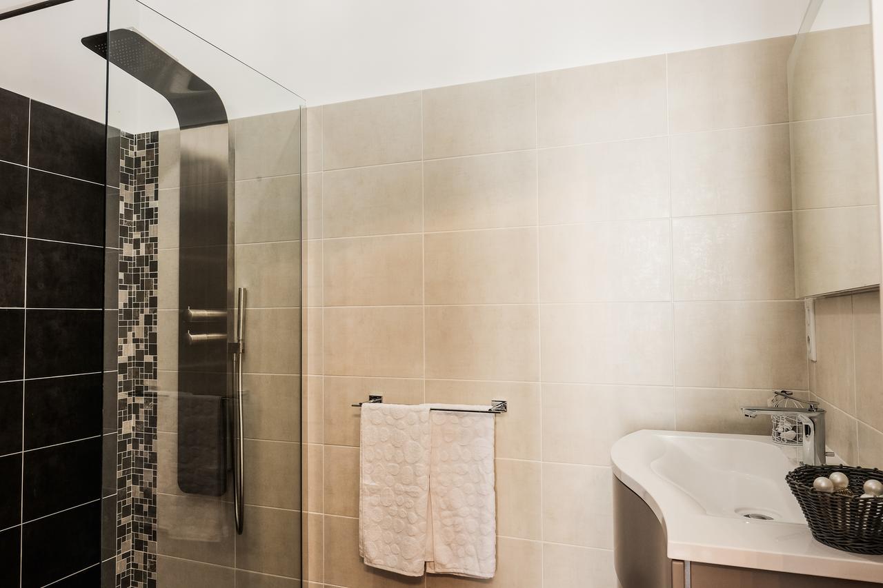 Les Suites De Peyrat Pezenas Luaran gambar